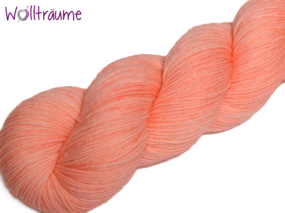 Molly High Twist Peach, Uni marmoriert, handgefärbte Wolle von wollträume